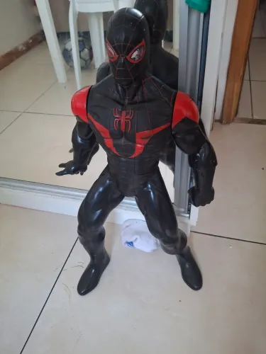 Boneco homem aranha com 55 cm usado com marcas de uso