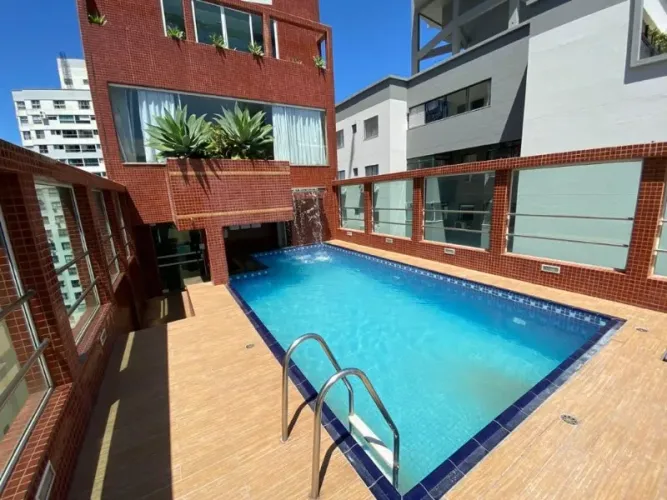 Apartamento quadra mar- predio com piscina regiao do shopping atlantico