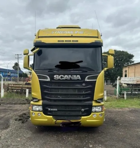 Scania R620 2016 6x4 traçado unico dono 