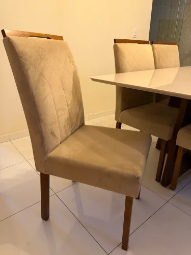 Mesa de jantar 6 lugares cadeiras