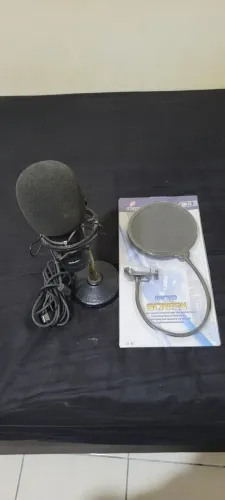 Microfone Arcano AM-BLACK-1 USB + Pedestal + Shock Mount + Pop Filter