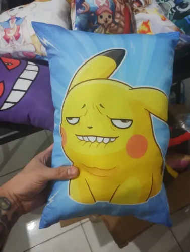 Almofada Pikachu Meme - Pokemon Revenda Personalizado- NerdDog Store