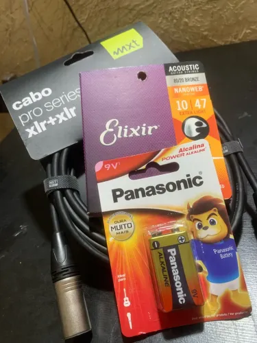 Kit cabo XRL/XLR MXT, encordoamento violão elixir aço 0.10 e bateria 9V Panasonic