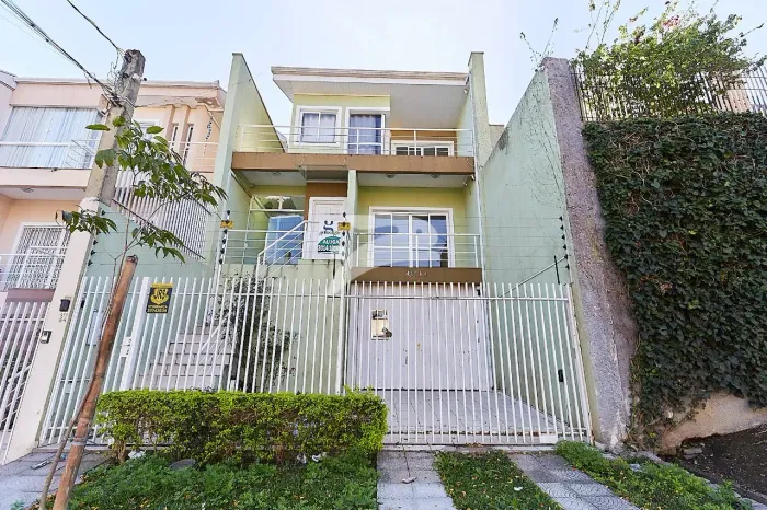 Sobrado 4 Quartos Guabirotuba 208m²