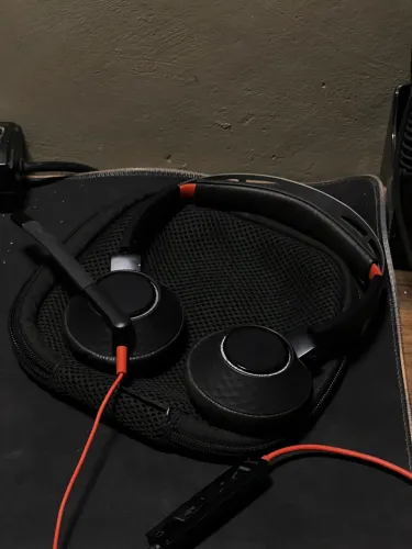 Headset profissional Blackwire c5220
