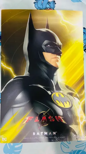 Hot Toys Batman versão do filme The Flash novo