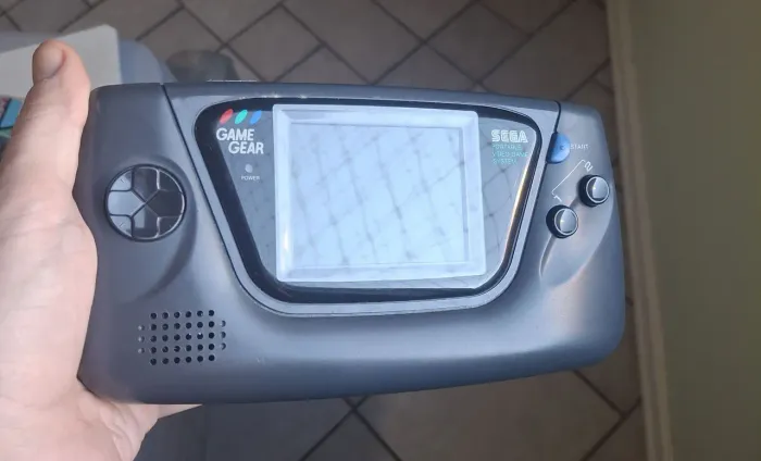 Game Gear com tela IPS, FlashGearpro e caixa