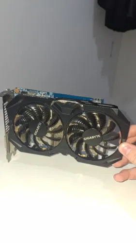 Placa de Vídeo NVIDIA GTX 750 Ti 2GB GDDR5