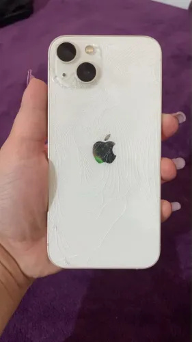 iPhone 13 traseira trincada