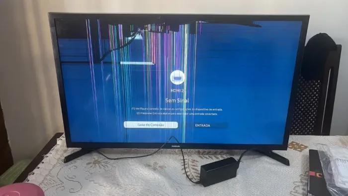 TV Samsung 32" com defeito
