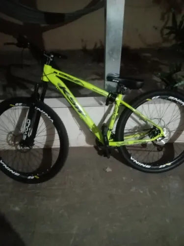 Vendo bicicleta aro29 Ksw semi nova
