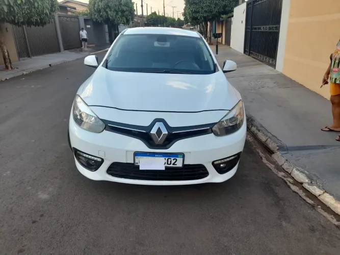 Renault Fluence Sed. Dyn. Plus 2.0 16V Flex Aut. 2016
