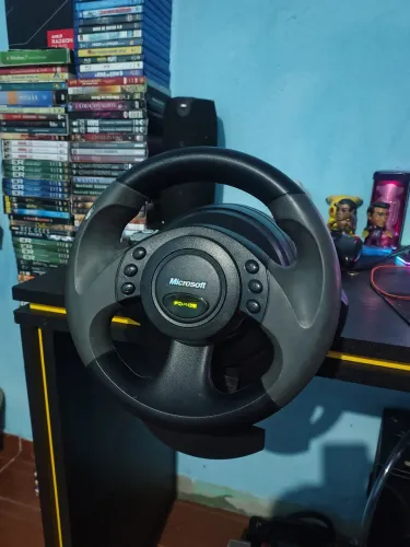 Volante Microsoft com pedal