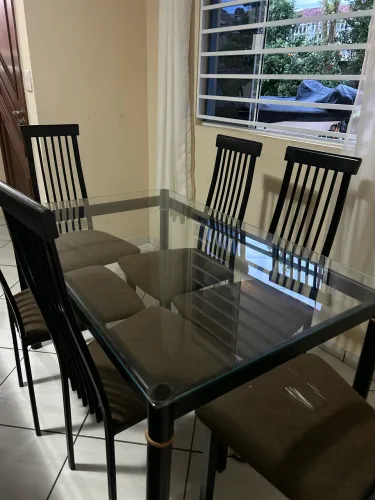 Mesa de jantar com 6 cadeiras