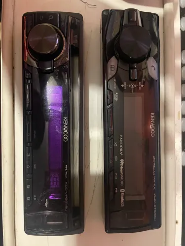 Frentes Kenwood : KMM BT308U e KDC MP204BU