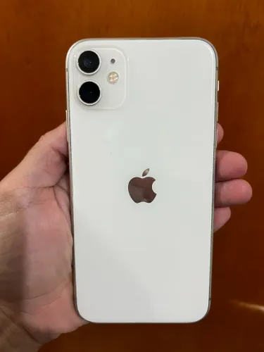 iPhone 11