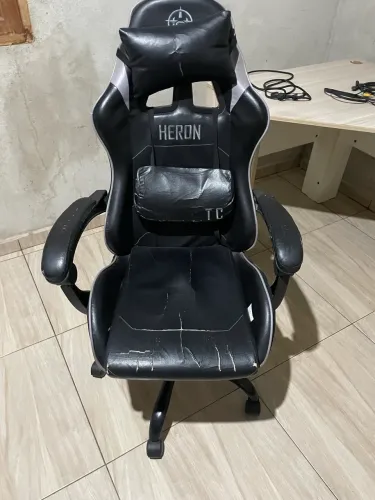 Cadeira gamer usada