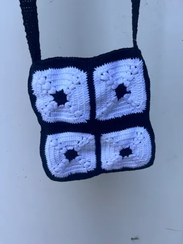 Bolsinha de crochê 