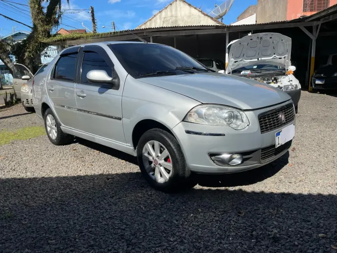 Fiat Siena Tetrafuel 1.4 MPI Fire Flex 8V 4P 2012
