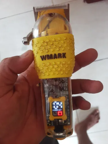 Máquina de cabelo sem fio ( estou sem a fonte e os pente )