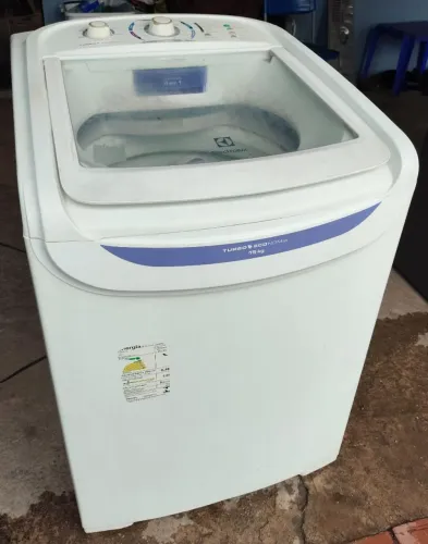 Maquina de lavar 15 kilos Electrolux faz tudo