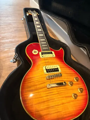 Guitarra Les Paul Golden com Upgrade Sensacional!