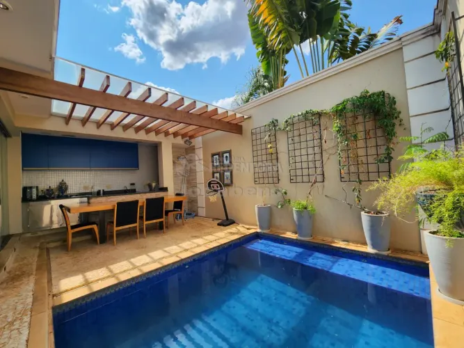 NORTH VALLEY - Excelente, ampliada, com Piscina Privativa, Sala adicional, Varanda com Bal