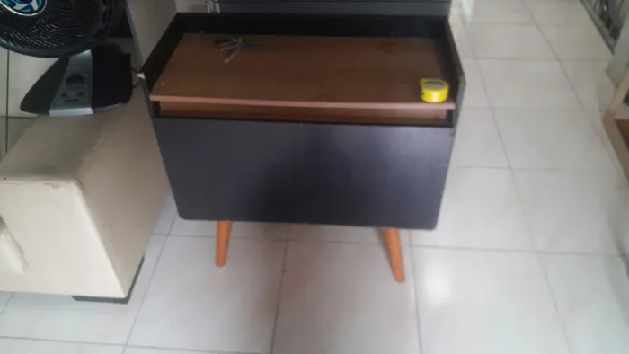 Excelente armário tipo rack multiuso