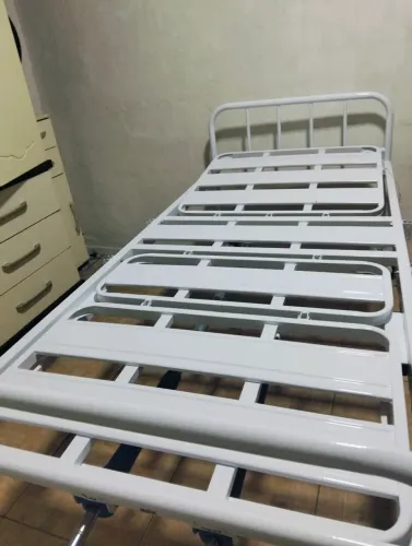 Vendo cama hospitalar marca delamede manual com colchão