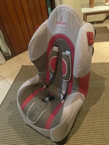 Cadeira para carro marca Galzerano (Carreira infantil)