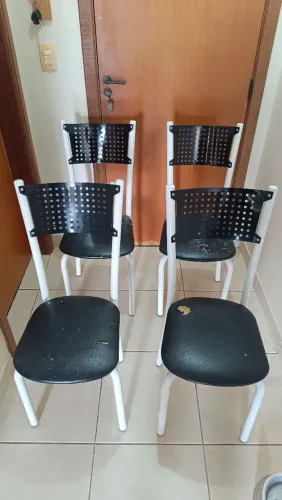 Conjunto com 4 Cadeiras
