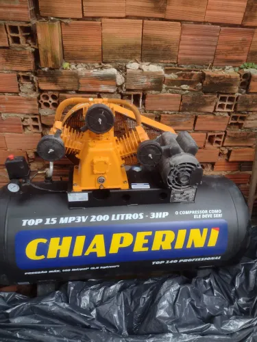 Compressor chiaperini três cabeçote 200 Litros 