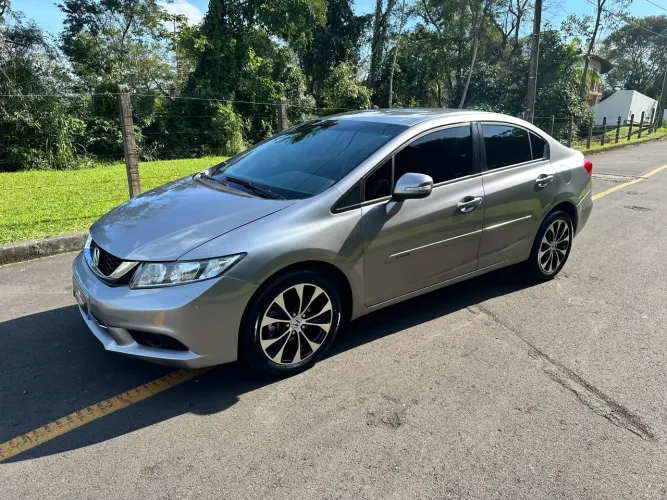 Honda Civic Sedan LXR 2.0 Flexone 16V Aut. 4P 2016