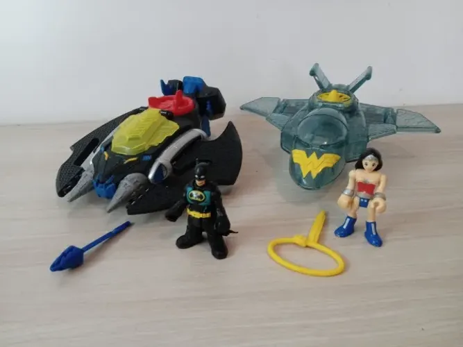 Imaginext Nave Batman e Jato Mulher Maravilha Original.