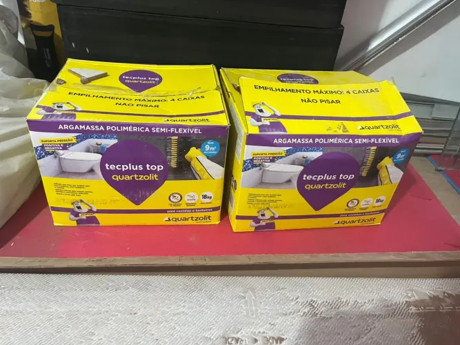 2 caixas de Argamassa polimérica semi flexível Quartzolit - 18kg cada