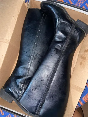 vendo bota, usada apenas 1 vez 