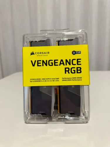 DDR5 32GB (2X16GB) Corsair Vengeance RGB, 6000MHz CL36
