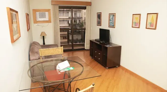 Prox a Av. Paulista e Brig Luis Antonio, flat para investimento