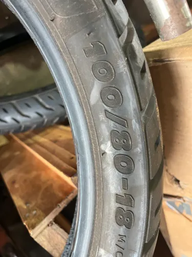 Par pneus Michelin Honda 160