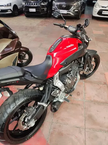 Yamaha MT 07 - 700cc - Moto conservada