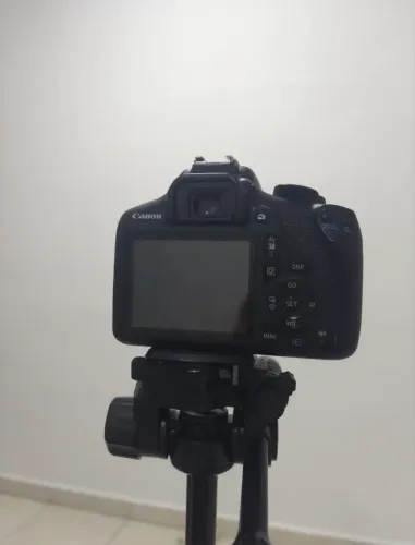 Canon Eos Rebel T6 18-55mm Is Ii Kit Dslr Cor Preto + Lente 80-300mm