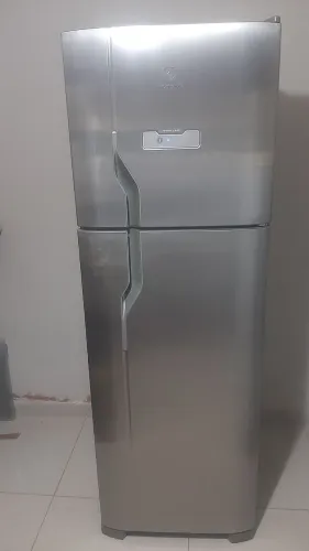 Electrolux frost free 371 litros inox.
