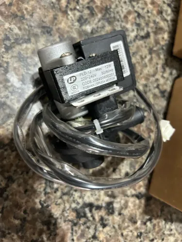 2 bombas de dreno 220v - 12w