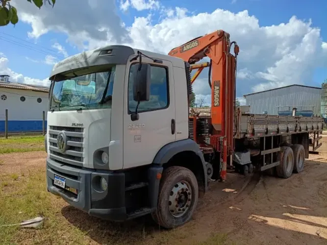 VW Constellation 24.280 (2018/2019) 6x2 + Guindaste Argos 13.8 - Pronto para Trabalhar