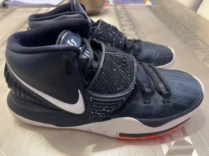 Tênis NIKE Kyrie 6