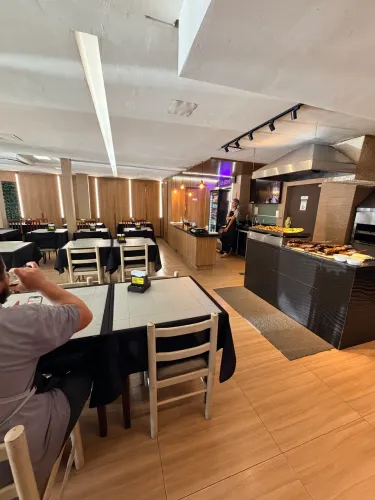 Restaurante em funcionamento 