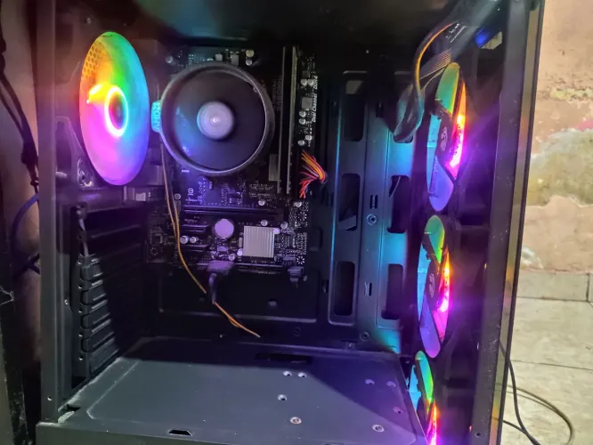 Pc gamer semi novo