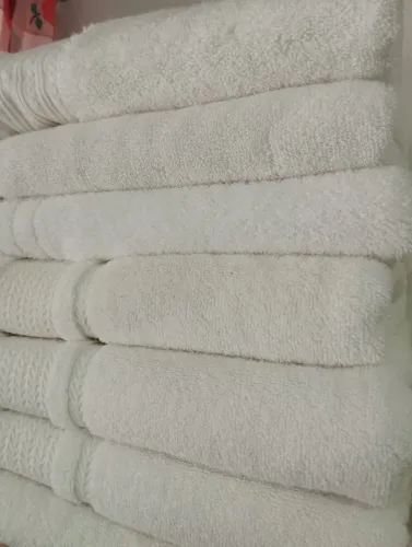 Toalha para salão de beleza nas cores branca e preta