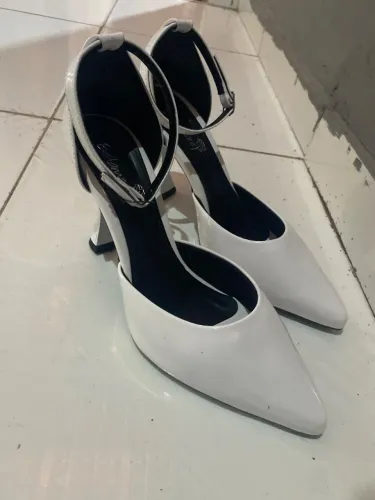 Scarpin branco