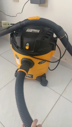 Aspirador de pó e água 
